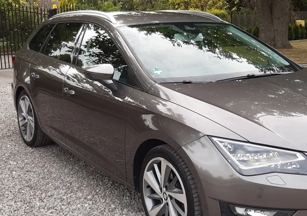 Seat Leon cena 52300 przebieg: 218000, rok produkcji 2015 z Radom małe 631